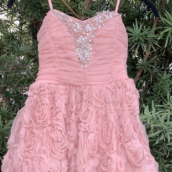 Trixxi Dresses & Skirts - TRIXXI Loves the Spotlight Pink Sequin Lace-Up Mini Dress 🌸🤩 Size 1